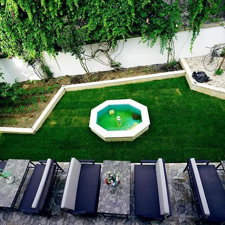 Moon & Sun Ξενοδοχείο *